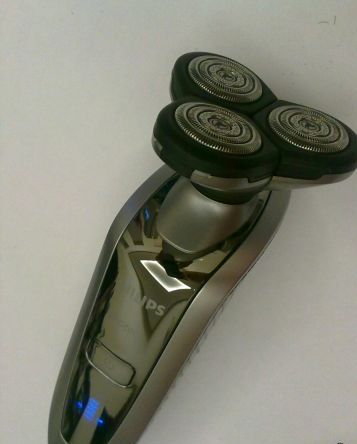 Продам бритву Philips RQ 1060